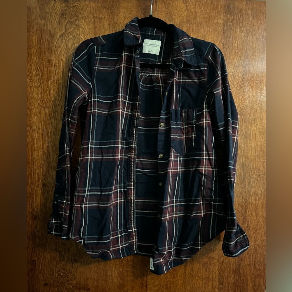 Abercrombie & Fitch Navy and Burgundy Dark‎ Plaid Shirt size S